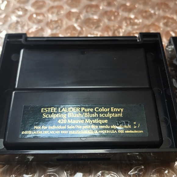 🙌 Host Pick🙌 Eyeshadow & Blush Palette - Picture 3 of 4